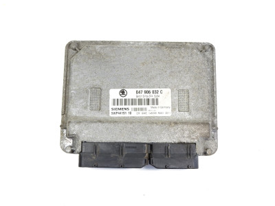 Řídící jednotka motoru 047906032C