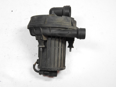 Sekundární vzduchové čerpadlo Volkswagen Beetle, Bora, Caddy 2K, Golf IV V 1J 1K, Golf Plus, Jetta, Passat B5 B6 3B 3C, Polo 9N, Sharan 7M, Touran 1T, Touareg 7L, Transporter T4, Seat Alhambra, Audi A3 8L, A4 8E, A6 4B, A8 4E, TT 8N 06A959253B