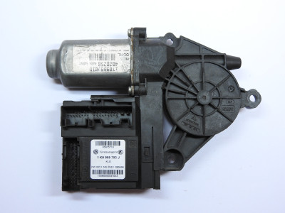 Motor stahování oken včetně jednotky 1T0959701D 1K0959793J (HW 005 / SW 09XX)