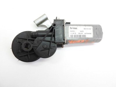 Motor opěrky sedadla Volkswagen Passat B7 3AA 