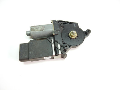 Motor stahování oken pravý přední Škoda Octavia I 1 1U jednotka 104415-302