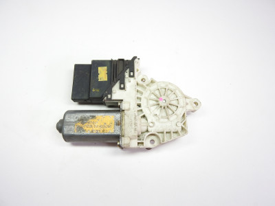 Motor stahování oken pravý zadní Volkswagen Golf IV 4 1J, Bora jednotka 101438-200