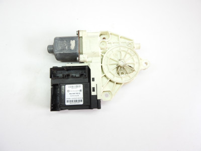 Motor stahování oken pravý přední Volkswagen Golf V 5 1K 1K0959792G