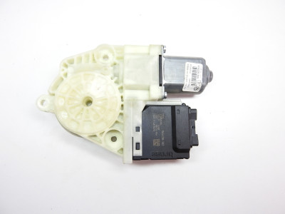 Motor stahování oken pravý zadní Volkswagen Passat B7 3AA 3C0959794 3C0959704 3AE839462