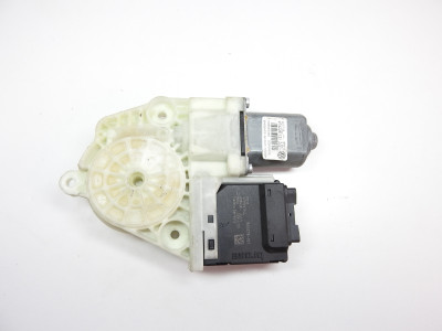 Motor stahování oken pravý zadní Volkswagen Golf V 5 1K, Passat B6 3C 1K0959794L 1K0959704AB 3C9839462L