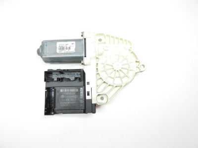 Motor stahování oken levý přední Volkswagen Golf V 5 1K, Seat Altea 5P 1K0959793D 1T0959701A 5P0837401A