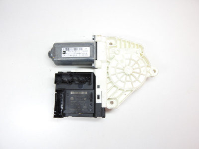 Motor stahování oken pravý přední Seat Leon 1P 1K0959792L 1T0959702F 1P0837402D