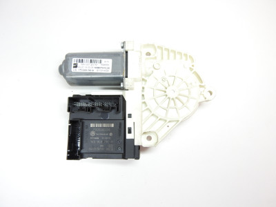 Motor stahování oken pravý přední Seat Altea 5P 1K0959792M 1T0959702G 5P0837402N