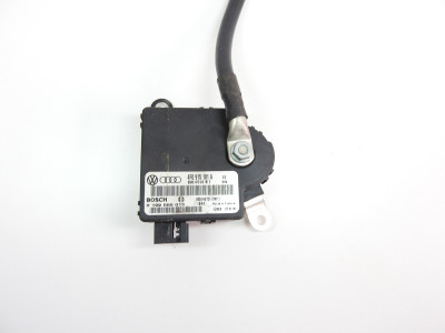 Zemnící vodič k baterii s jednotkou Audi A6 4F 4F0915181A