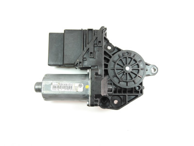 Motor stahování oken pravý zadní Volkswagen Golf Plus 5M 1K0959794E 5M0839402C 1K0959704K