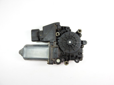 Motor stahování oken pravý přední pro Audi A6 4B 114180-101 119024-114