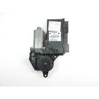 Motor stahování oken pravý přední pro Audi A4 8E 8E0959802A jedn. 105849-101 nebo 105849-103