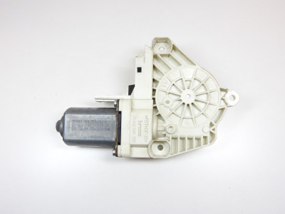 Motor stahování oken pravý přední Škoda Superb II 2 3T 8K0959802B