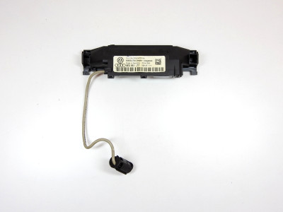 Senzor pohybu Audi A4 8E 8E0951177 
