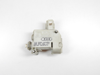 Nastavovací zařízení centrálního zamykání Audi A4 8E 8E0862153 