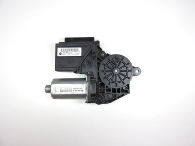 Motor stahování oken pravý přední Volkswagen Transporter T5 7H 7H1959802