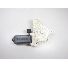 Motor stahování oken pravý přední 5Q4959802B