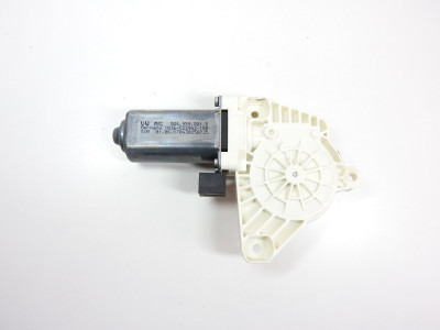 Motor stahování oken levý přední Volkswagen Golf VII 7 5G, Passat B8 3G, Audi 5Q4959801B