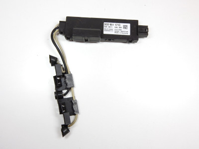 Senzor alarmu Volkswagen Passat B6 3C, B7 3AA 3C0951171C