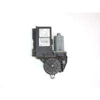 Motor stahování oken levý přední pro Audi A4 8E 8E1959801H jedn. 105840-204