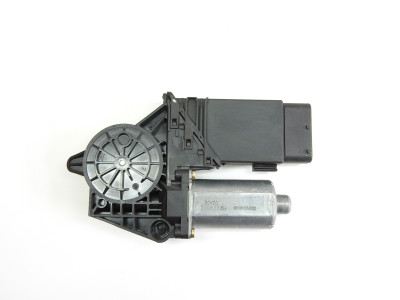 Motor stahování oken levý přední Škoda Superb I 1 3U, Volkswagen Passat B5 3B 3B4837751LD jednotka 105404-301