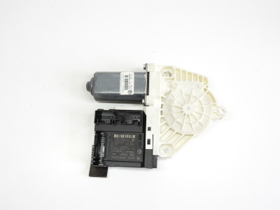 Motor stahování oken pravý přední Volkswagen Passat B6 3C 1K0959702AC 3C1837462L 1K0959792N