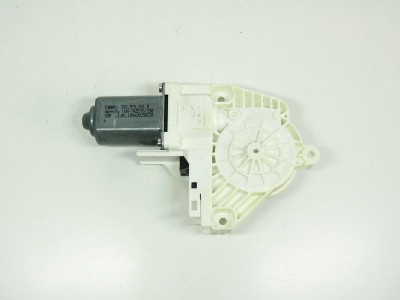 Motor stahování oken levý přední Audi 8T0959801B