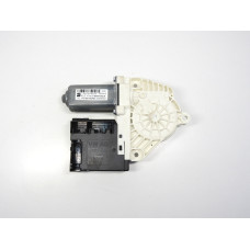 Motor stahování oken pravý přední 1P0837402M 1T0959702AB 3C0959792