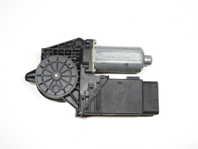 Motor stahování oken pravý přední Škoda Superb I 1 3U, Volkswagen Passat B5 3B jednotka 101434-202