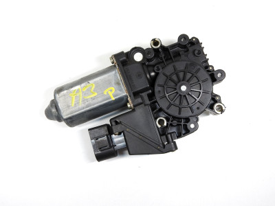 Motor stahování oken pravý Audi A3 8P 119 024-113