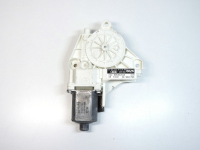 Motor stahování oken včetně jednotky pravý Audi A3 8P 8P0959802K bez jednotky