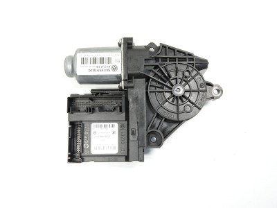 Motor stahování oken včetně jednotky pravý přední 5K0959702C 5K0959792A