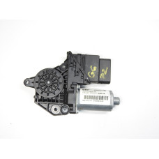 Motor stahování oken včetně jednotky 5K0959704D 