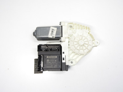 Motor stahování oken pravý přední Volkswagen Passat B6 3C 1K0959702Q 3C1837462L 1K0959792M