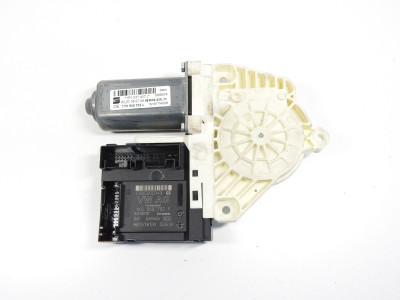 Motor stahování oken pravý přední 1P0837402J 1T0959702L 1K0959792P
