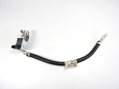 Zemnící vodič k baterii s jednotkou Audi 8K0915181B