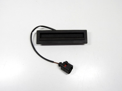 Tlačítko - tlakový spínač pro elektrické ovládání zámku víka kufru 3B9827566D