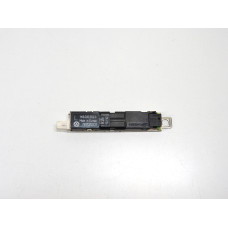 Anténní zesilovač Volkswagen 1K8035552C levá strana