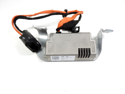 Měnič napětí se zásuvkou 5Q0907155H 565907153