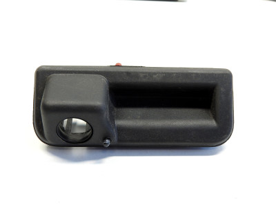 Tlačítko - tlakový spínač pro elektrické ovládání zámku kufru Škoda Octavia IV 4 5E3827566A