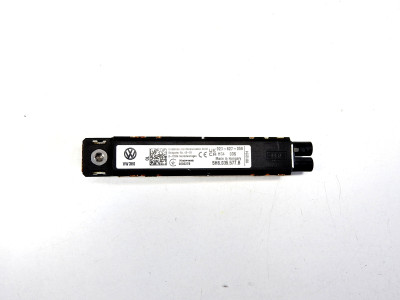 Anténní zesilovač Volkswagen Golf VIII 8 5H6035577B