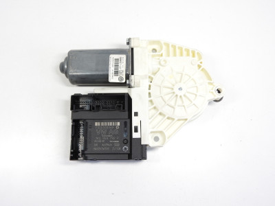 Motor stahování oken pravý přední Volkswagen Passat B6 3C 1K0959702AE 3C1837462L 1K0959792P