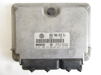 Řídící jednotka motoru 06A906018DJ Škoda Octavia I 1U