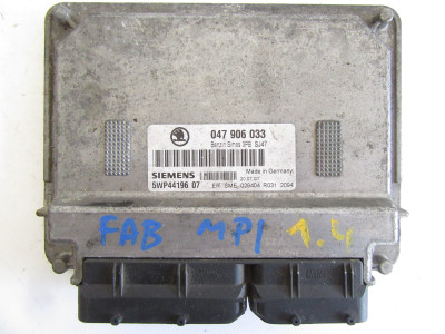 Řídící jednotka motoru 047906033 Škoda Fabia I 6Y