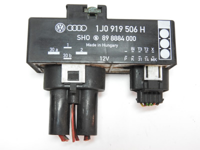 Řídící jednotka pro větrák (ventilátor) chladiče, relé Škoda Octavia I 1 1U, 1J0919506H
