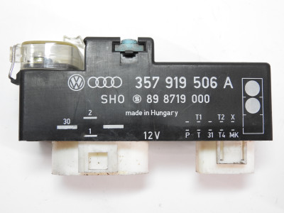 Řídící jednotka pro větrák (ventilátor) chladiče, relé Volkswagen Golf III 3 1H, Passat B4 B5 35i, Polo 6N 357919506A
