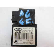 Spínač, asistent rozjezdu Audi A6 4F 4F0907658A 4F0910658A