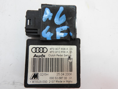 Spínač, asistent rozjezdu Audi A6 4F 4F0907658A 4F0910658A