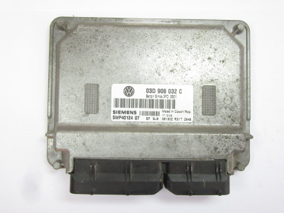 Řídící jednotka motoru 03D906032C VW Volkswagen Polo 9N 9N3