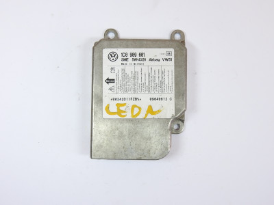 Řídící jednotka airbagu 1C0909601 VW51 INDEX 08